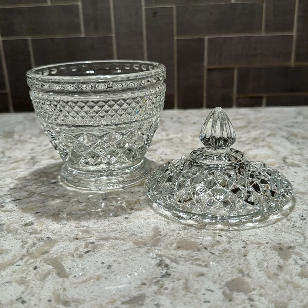 VINTAGE 1960’s~BEAUTIFUL COVERED SUGAR BOWL & CREAMER~ WEXFORD CLEAR PATTERN~G11